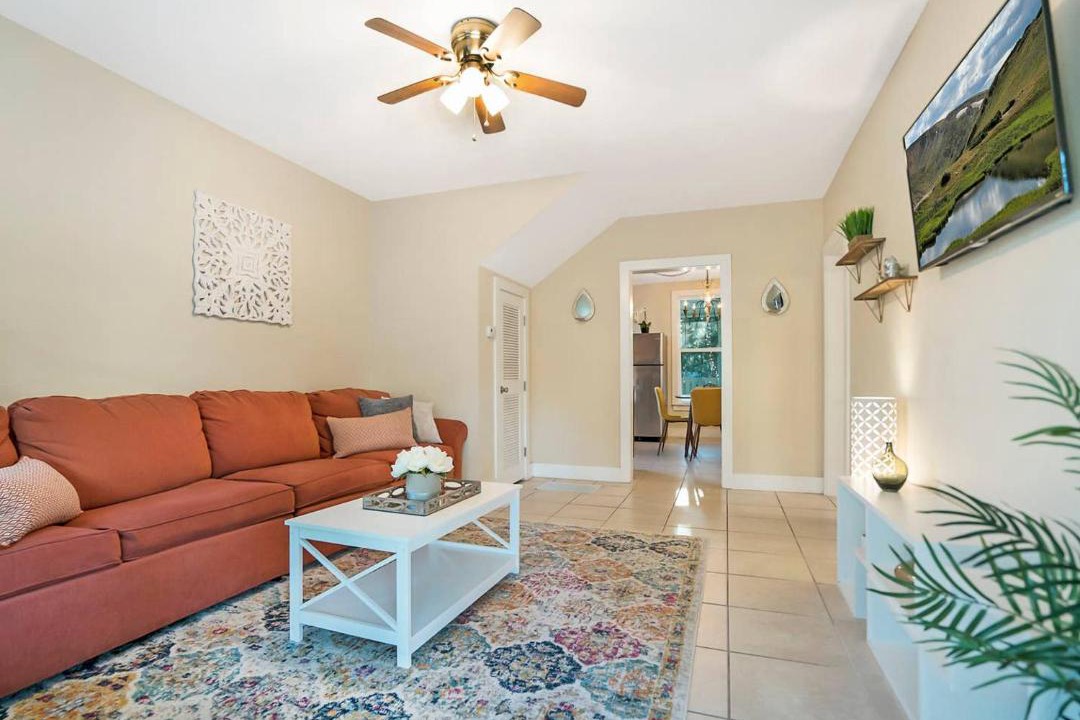 Photo of Livingroom in Downtown Historic District