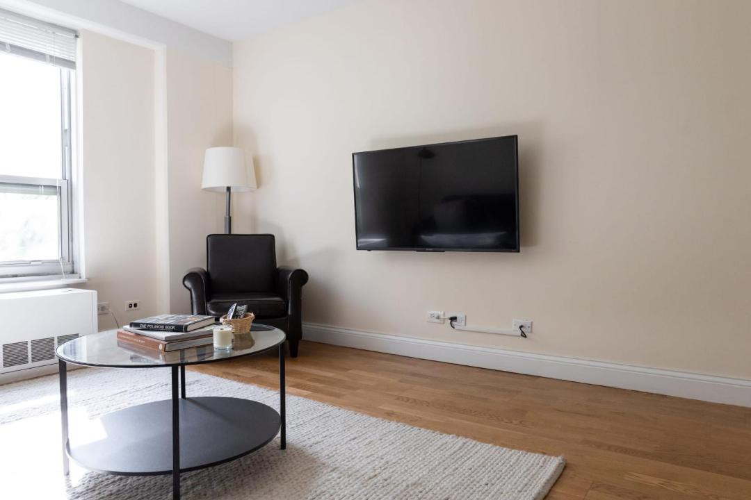 Photo of Livingroom in Ravenswood