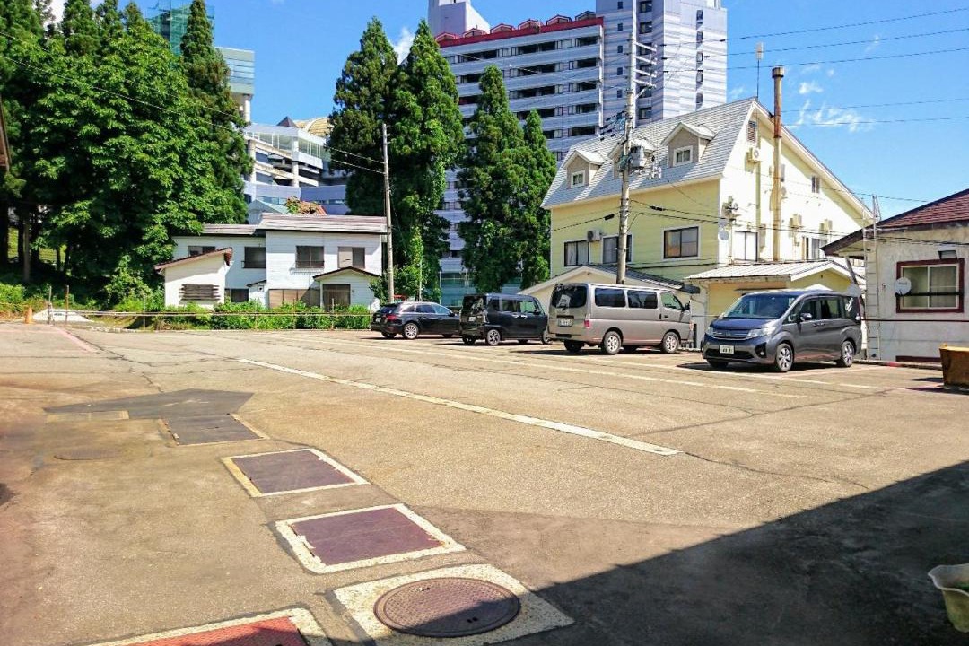 Photo of Buildings in Yuzawa-machi