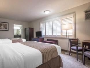 Photo of Bedroom in Pico-Union