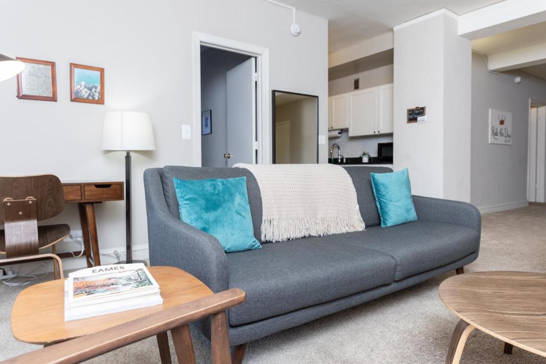 Photo of Livingroom in East Hyde Park