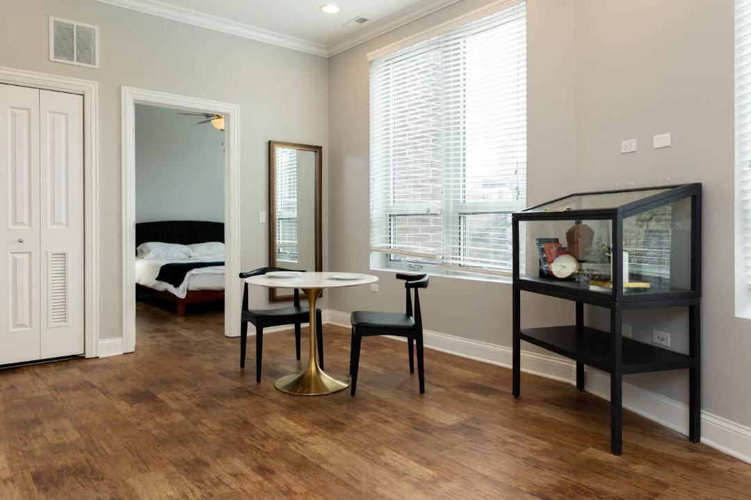Photo of Livingroom in River West
