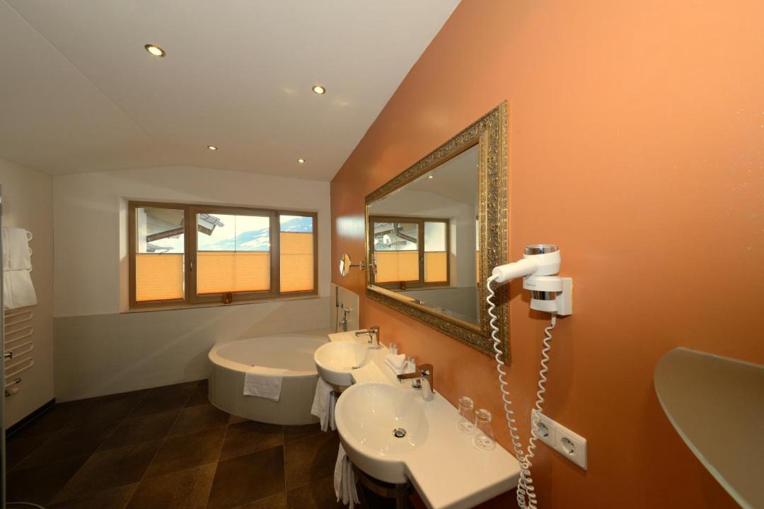 Photo of Bathroom in Kapfing