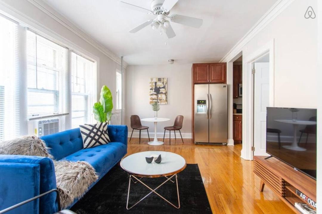 Photo of Livingroom in Ravenswood