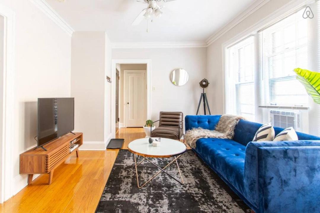 Photo of Livingroom in Ravenswood