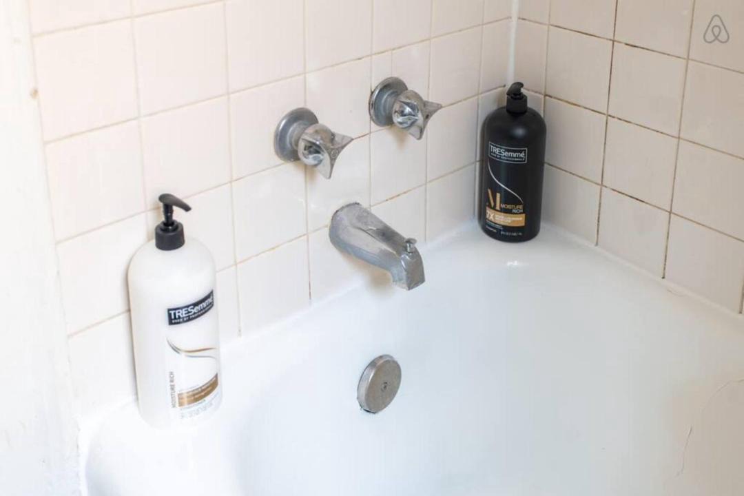 Photo of Bathroom in Ravenswood