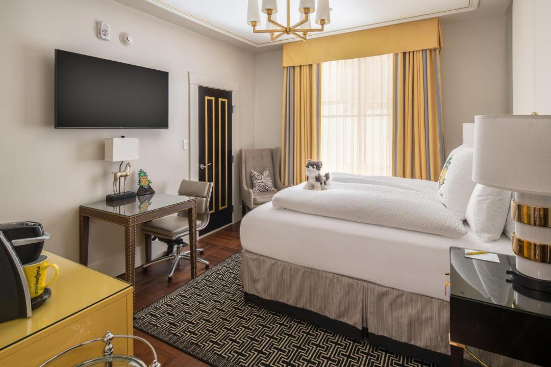 Photo of Bedroom in Theater District