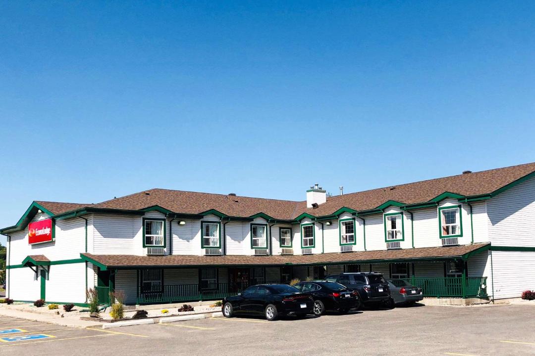 Photo of Others in Okotoks
