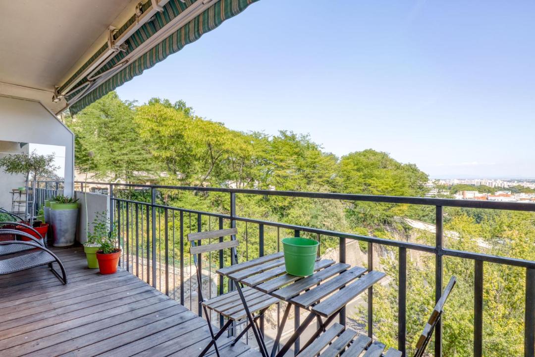 Photo of Patio Balcony in Boucle - Gros Caillou