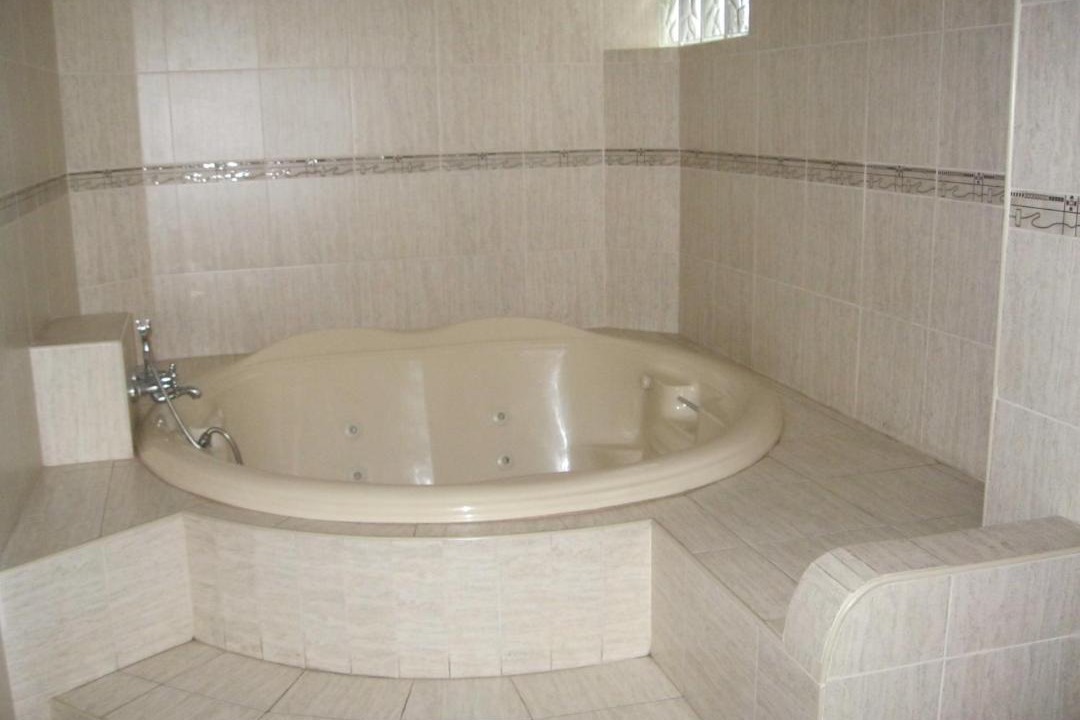 Photo of Bathroom in Callao