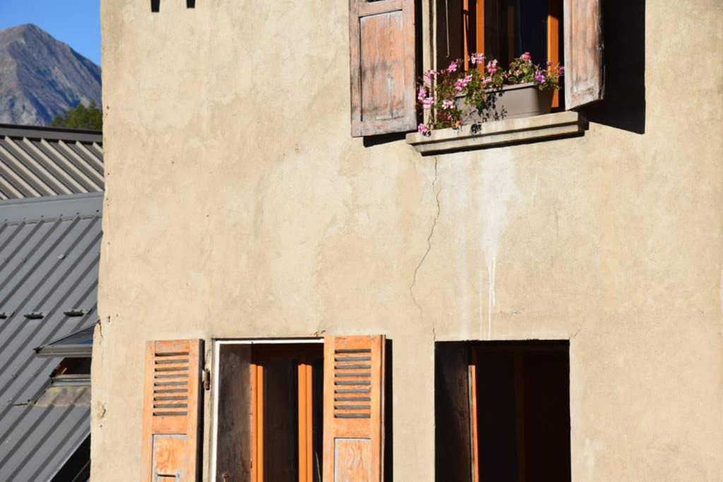 Photo of Buildings in Huez-en-Oisans