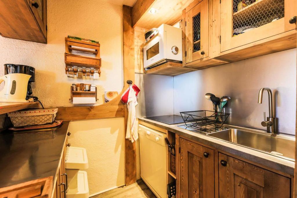 Photo of Kitchen in Arc-1800