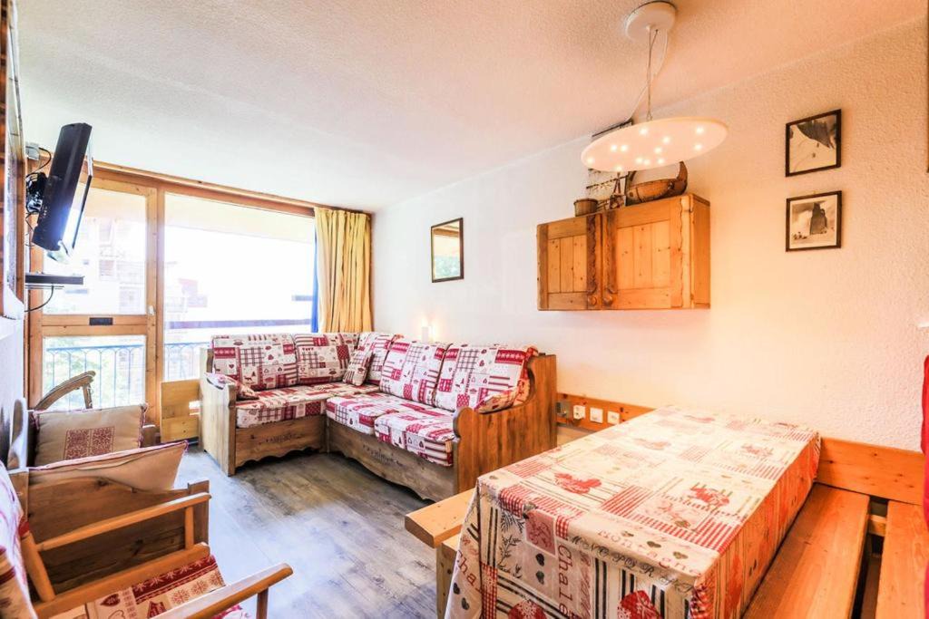 Photo of Livingroom in Arc-1800