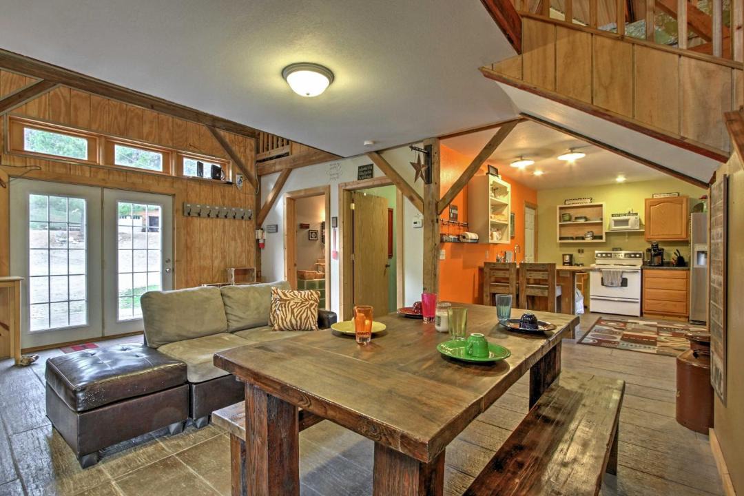 Photo of Livingroom in Winona