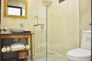 Photo of Bathroom in Cam Pho