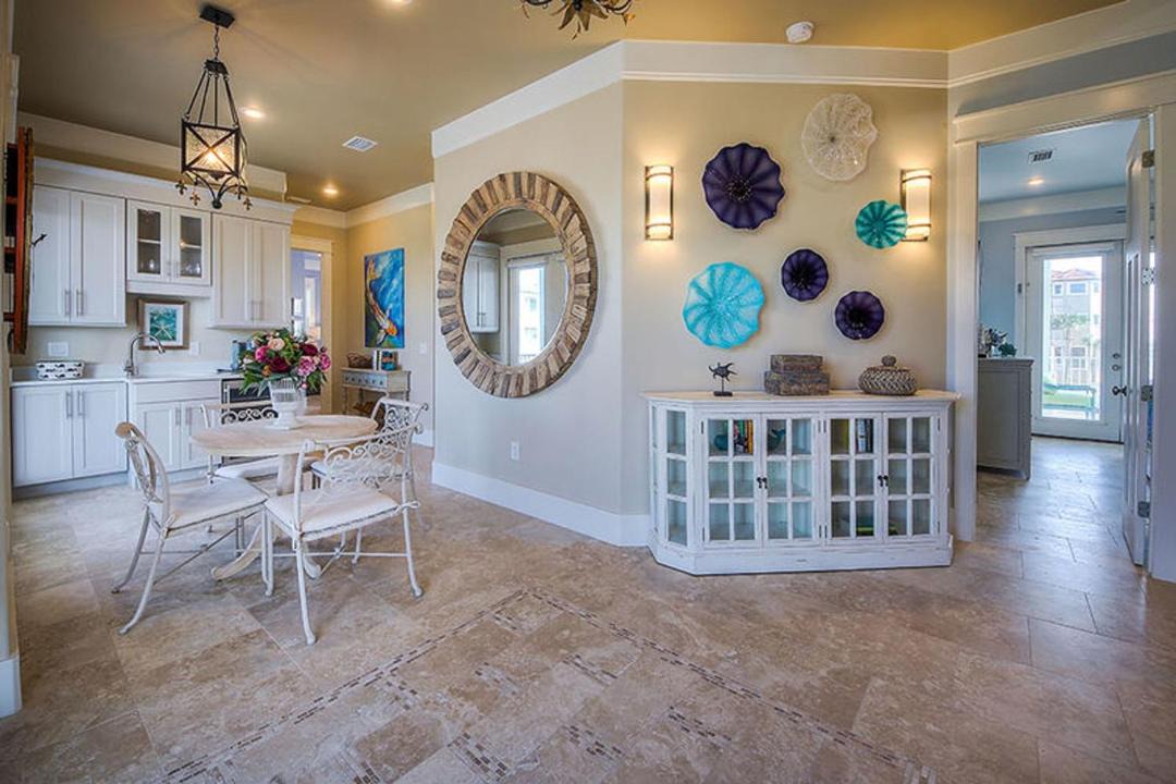 Photo of Livingroom in Crystal Shores
