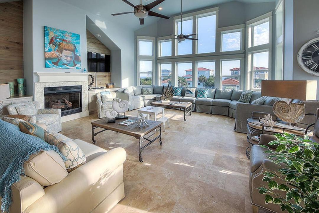 Photo of Livingroom in Crystal Shores