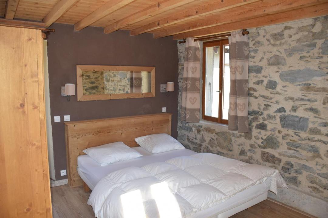 Photo of Bedroom in Huez-en-Oisans