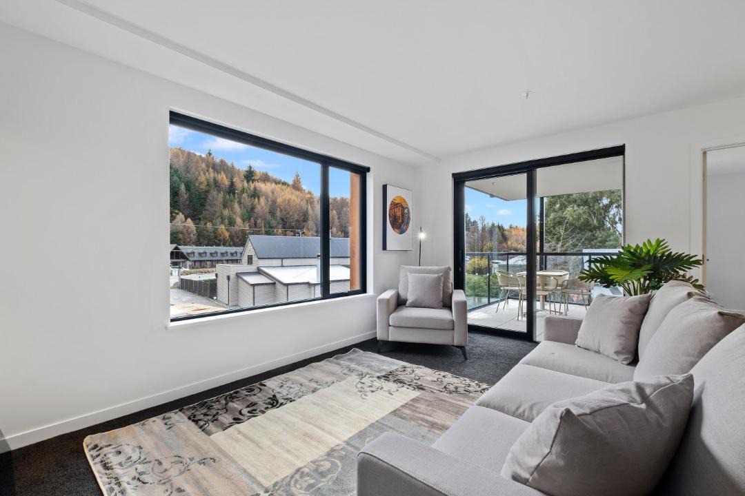 Photo of Livingroom in Arthur's Point