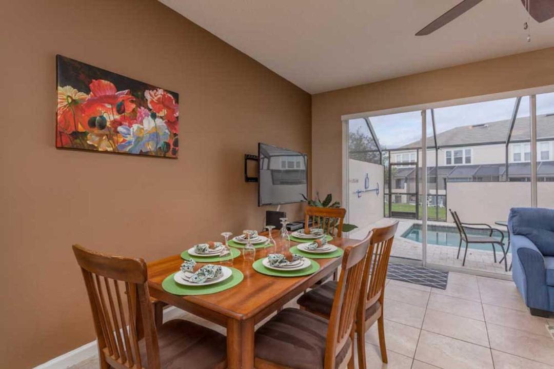 Photo of Livingroom in Windsor Palms