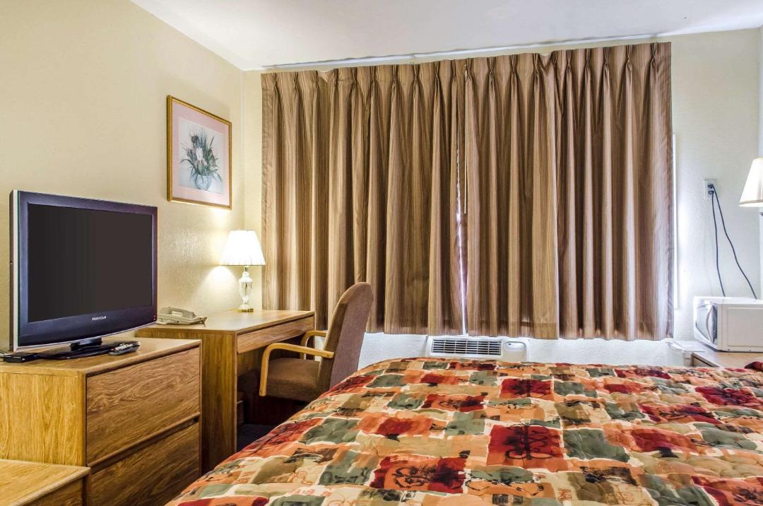 Photo of Bedroom in Lewisburg