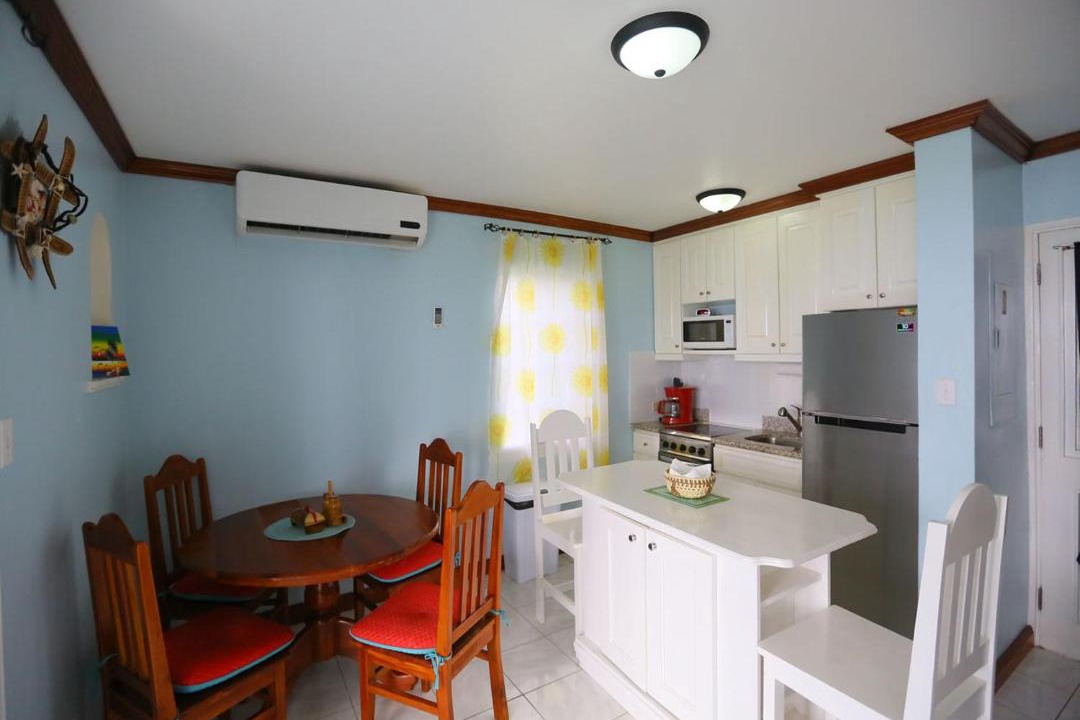 Photo of Livingroom in Orange Bay
