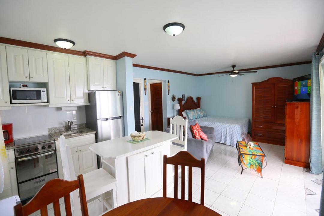 Photo of Livingroom in Orange Bay