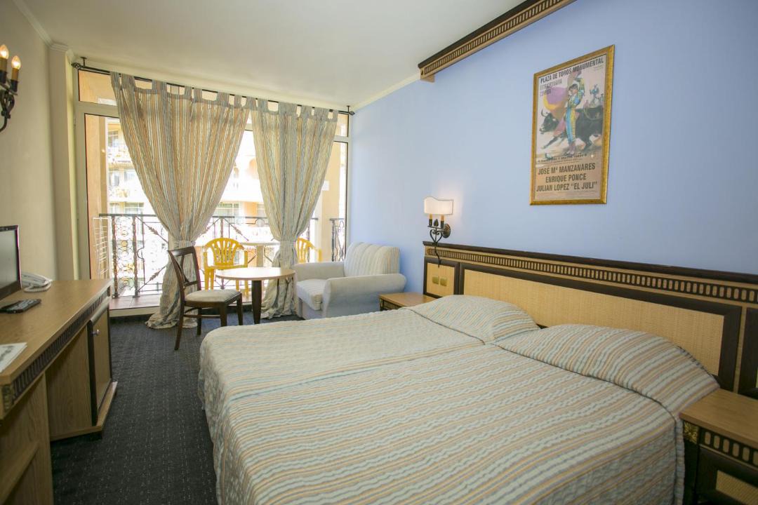 Photo of Bedroom in Elenite