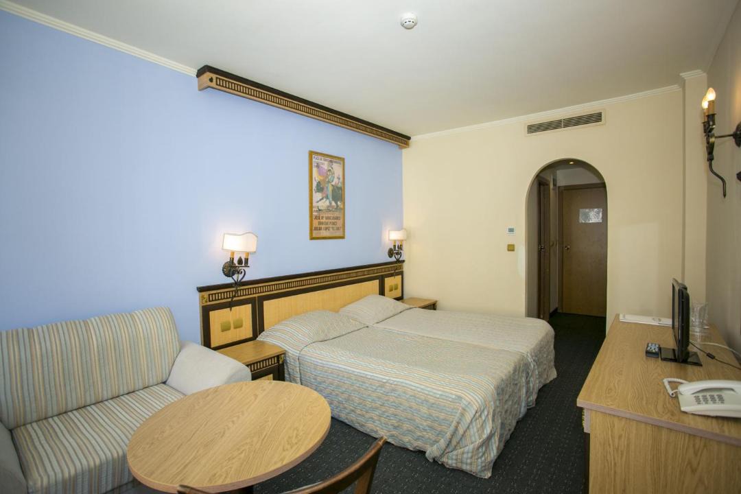 Photo of Bedroom in Elenite