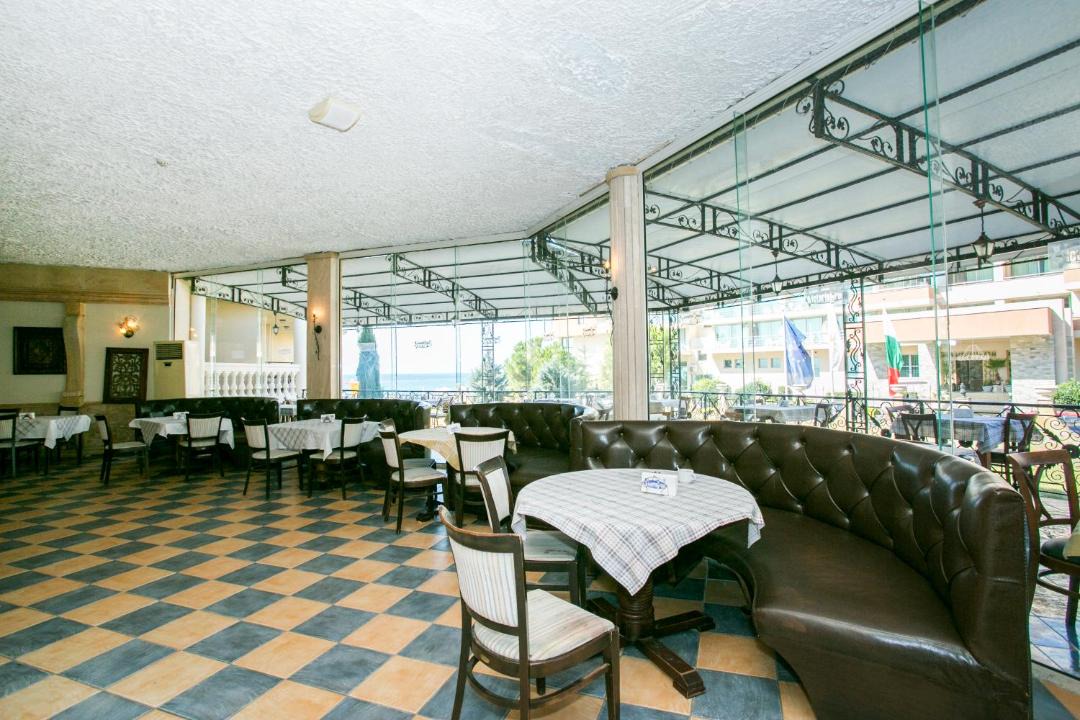 Photo of Livingroom in Elenite