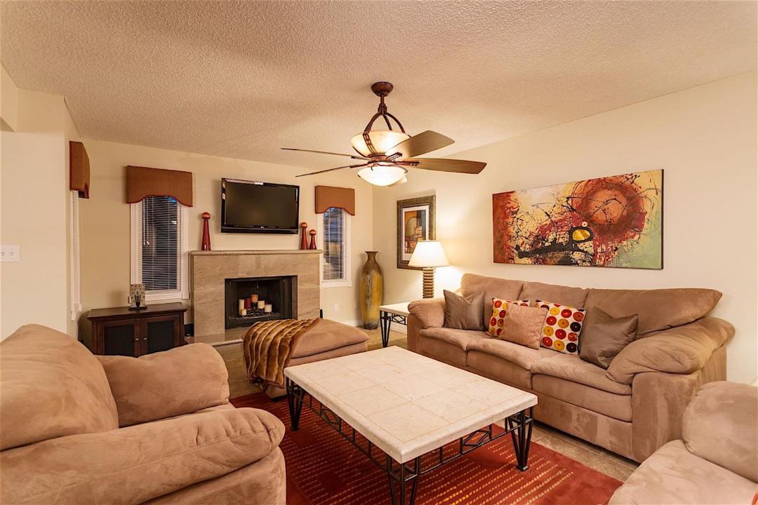 Photo of Livingroom in South Scottsdale