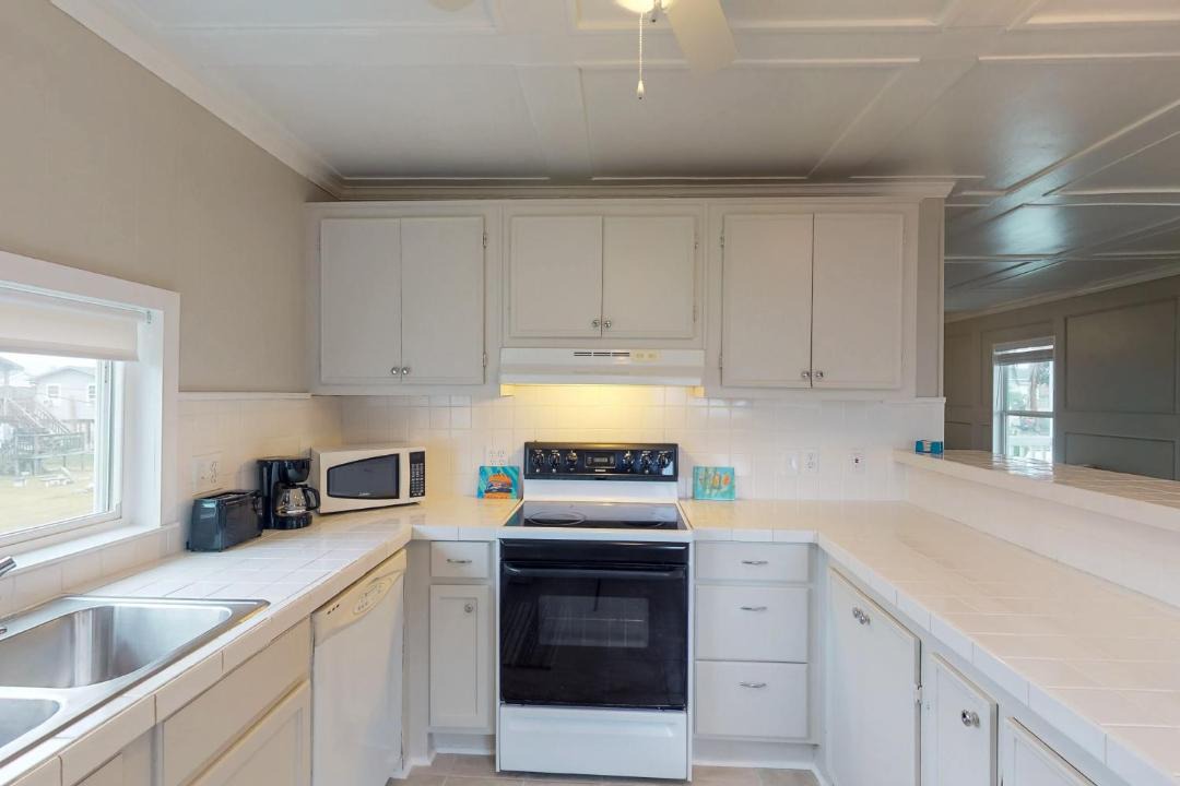 Photo of Kitchen in Jamaica Beach