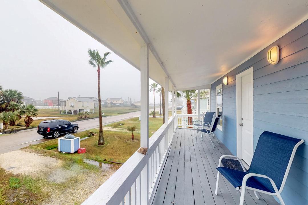 Photo of Patio Balcony in Jamaica Beach
