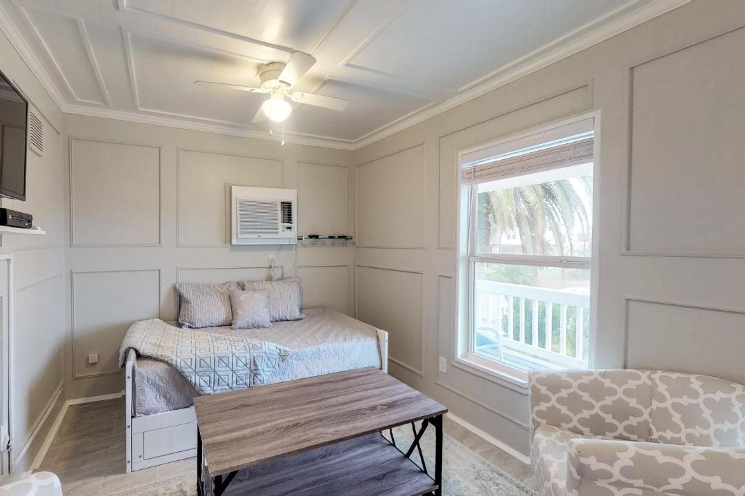 Photo of Bedroom in Jamaica Beach