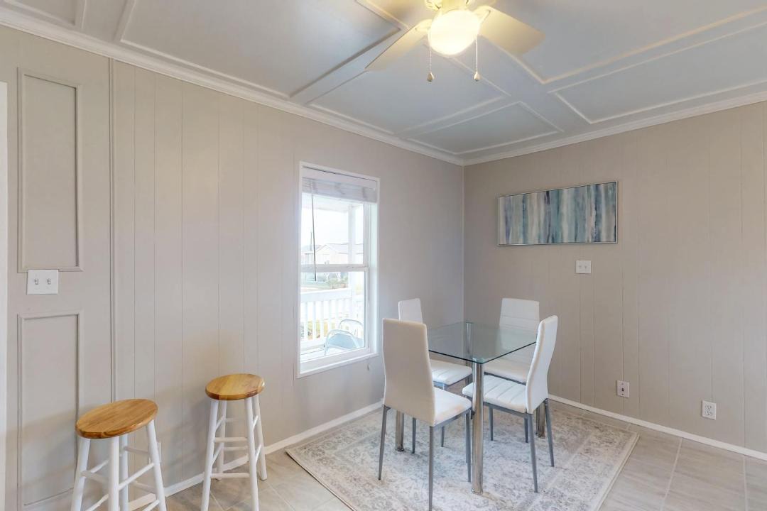 Photo of Livingroom in Jamaica Beach