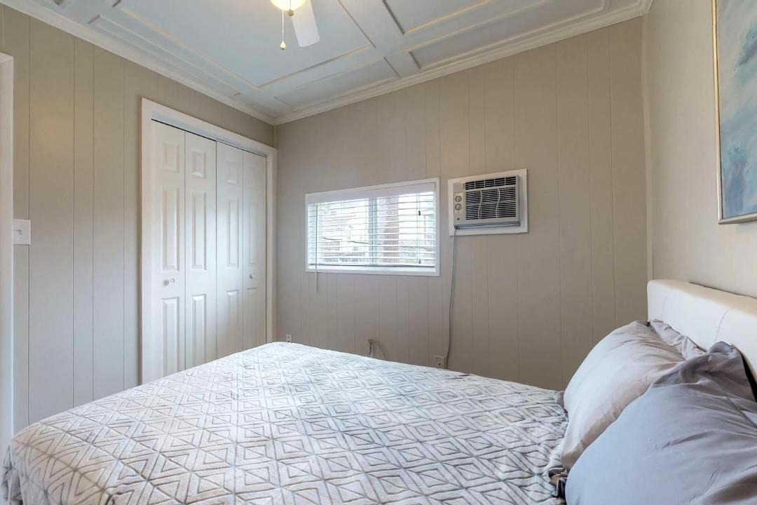 Photo of Bedroom in Jamaica Beach