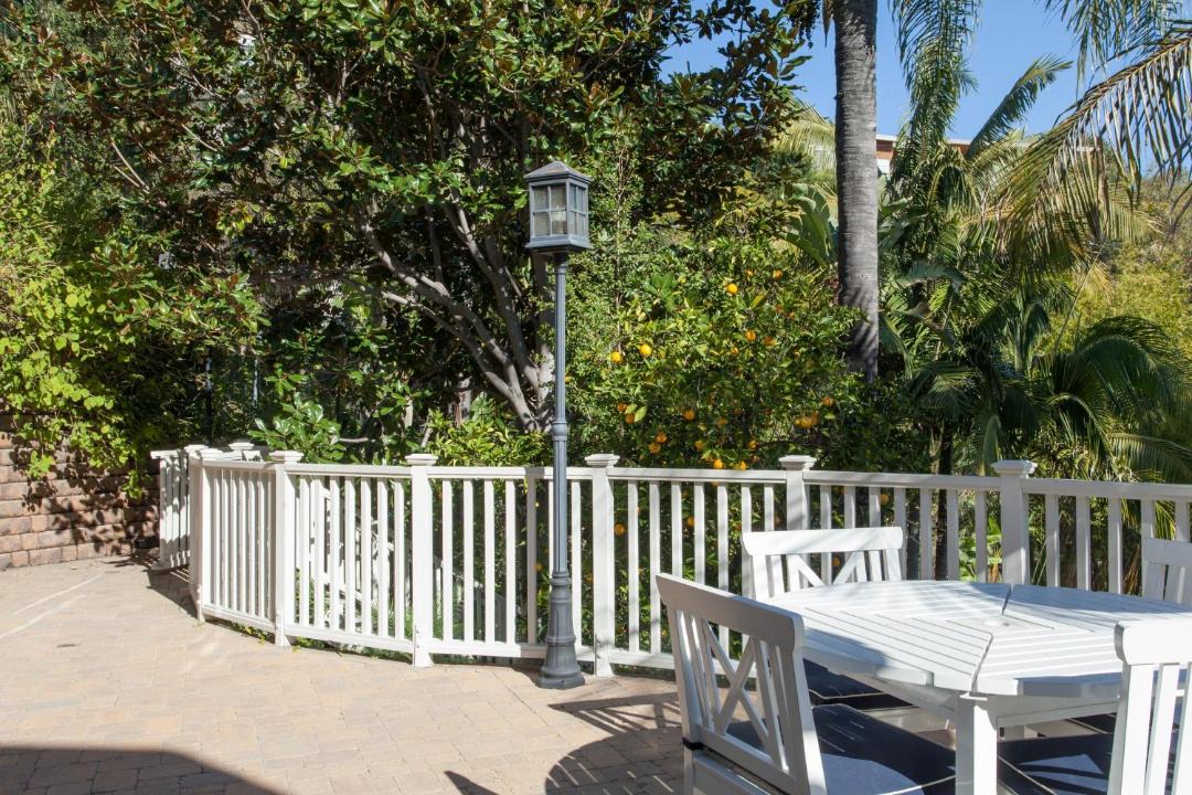 Photo of Patio Balcony in Hollywood Hills West
