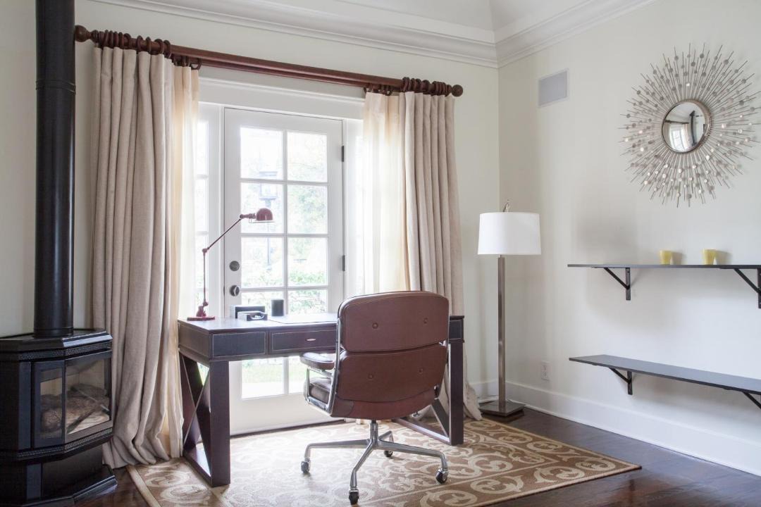 Photo of Livingroom in Hollywood Hills West