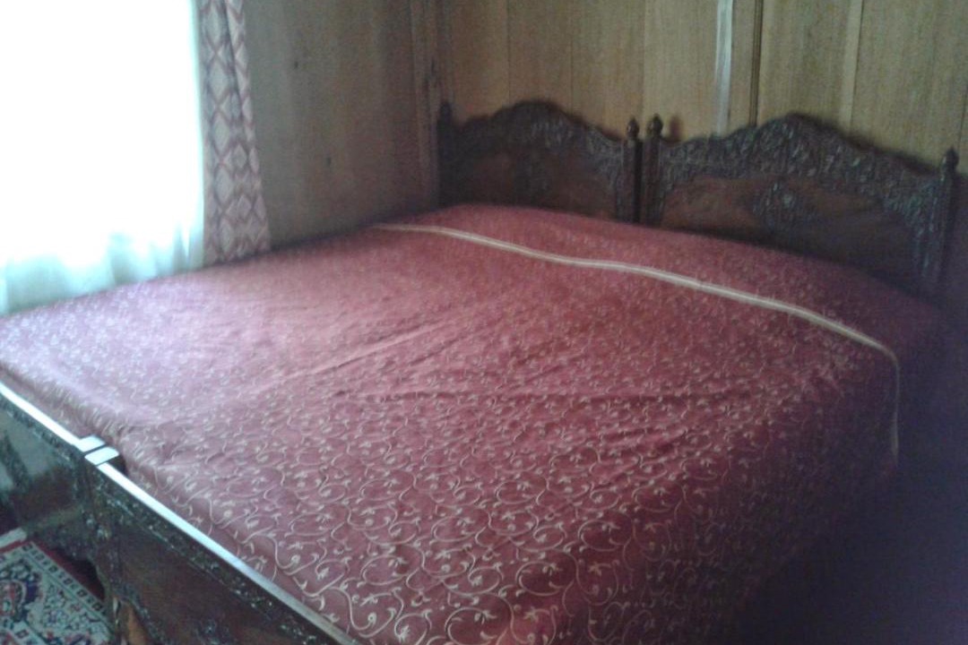 Photo of Bedroom in Dal Lake