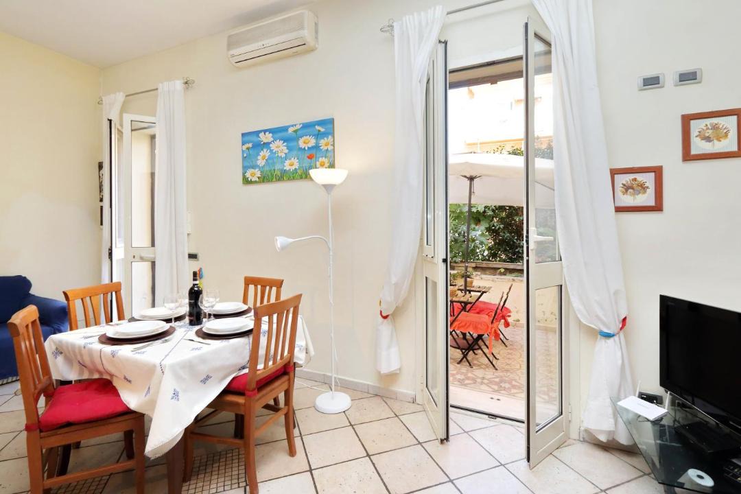 Photo of Livingroom in Monti