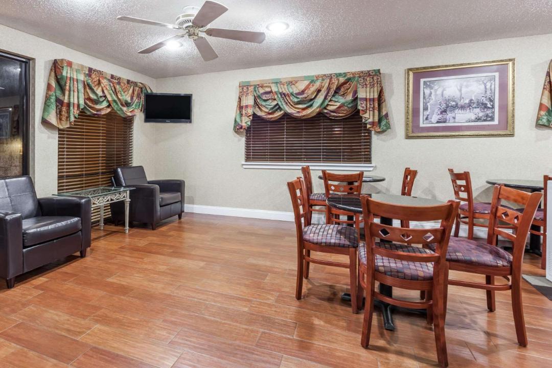 Photo of Livingroom in Ruston