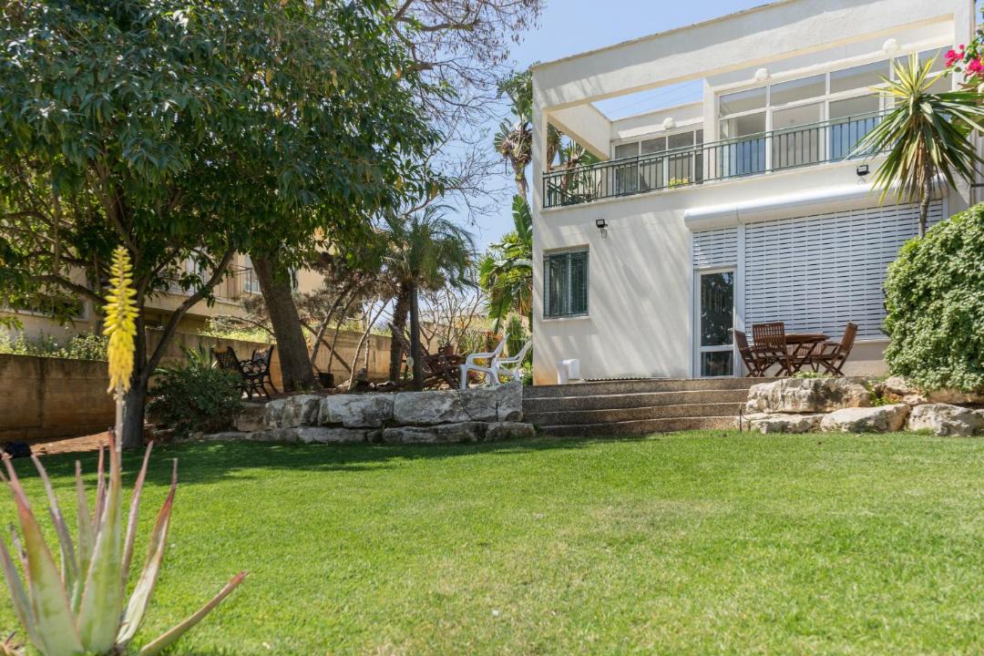 Photo of Others in Rehovot