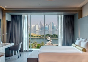 72 Hotel