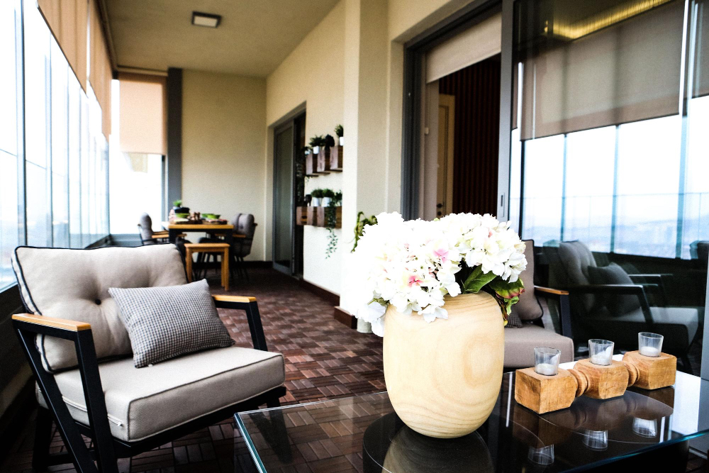 The Room Hotel & Apartments