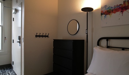 STANDARD FULL BED ADA - Sleeps 2