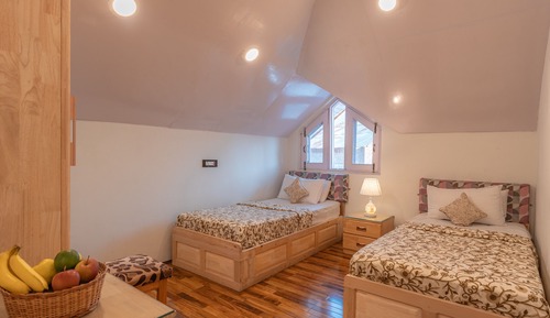 Deluxe Twin Room
