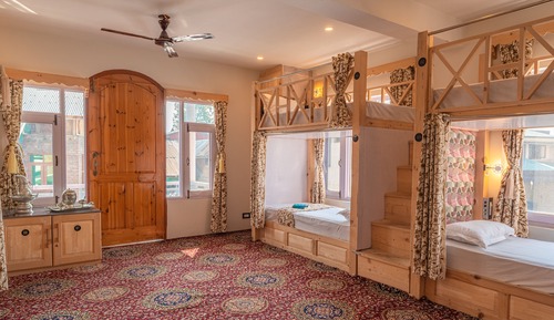 8 Bed Mixed Dorm
