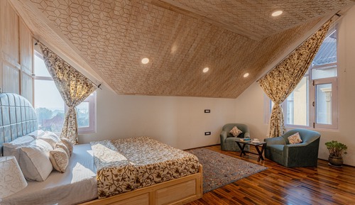 Presidential Room