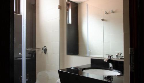 Deluxe King Suite