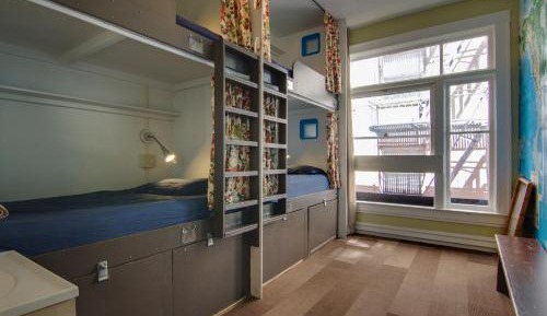 Bed in 10-Bed Mixed Dormitory Room